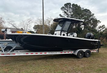 2023 Robalo 266 Cayman Boat